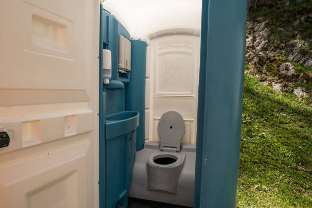 Best Porta potty delivery and setup  in Imlay City, MI